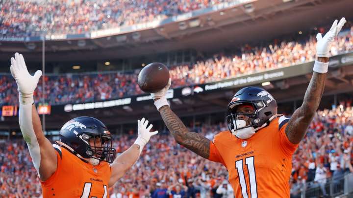 Broncos score 33 points in fourth quarter, stun Giants to improve to 5