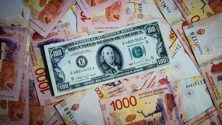 Estados Unidos comienza a comprar pesos para facilitar la liquidez en dólares de Argentina