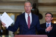 No end in sight for shutdown as Congress leaves for weekend