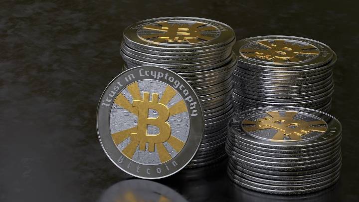 Bitcoin Mid-Size Whales Aggressively Expanding Their Stash
