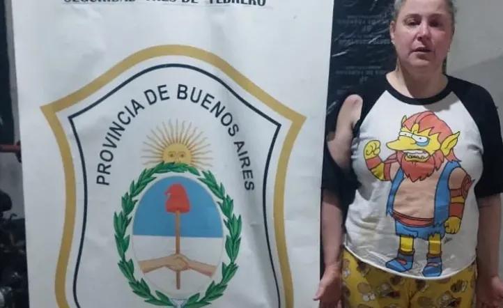 Detuvieron a una militante libertaria: tenía un cuchillo y agredió a fotógrafos a metros del acto de Javier Milei en Tres de Febrero