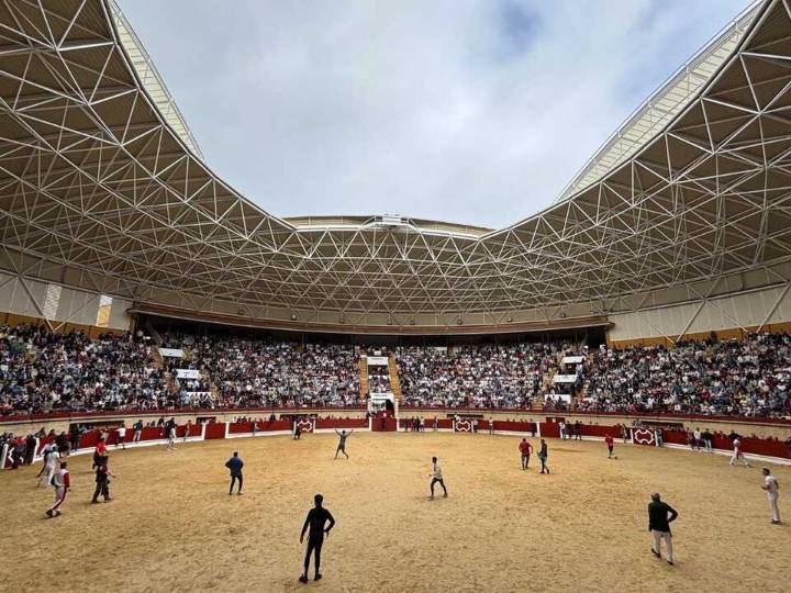 La obra para la instalación de la cubierta de La Montera, en Los Barrios, desde el 10 de noviembre