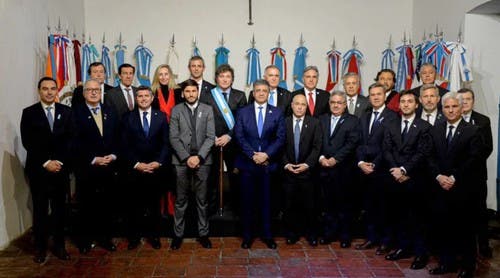 Javier Milei ultima el discurso para el domingo y prepara una convocatoria a los gobernadores después de las elecciones