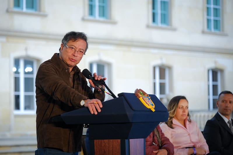 El presidente Petro ordenó desclasificar la reserva de archivos de inteligencia del extinto DAS