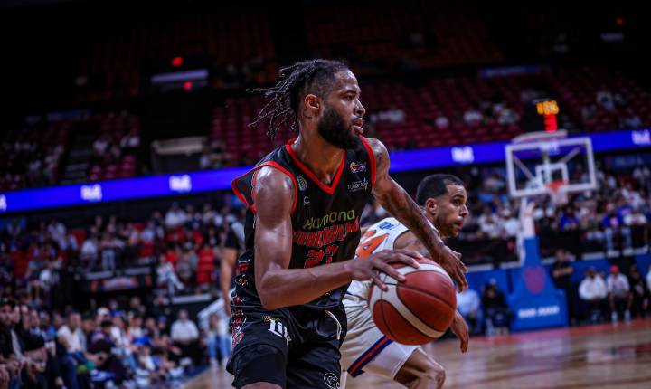 Magic de Orlando firma a Phillip Wheeler y corta a Alex Morales