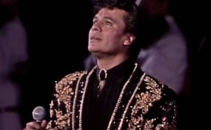 Concierto de Juan Gabriel en Bellas Artes se proyectará en el Zócalo, entérate de los detalles