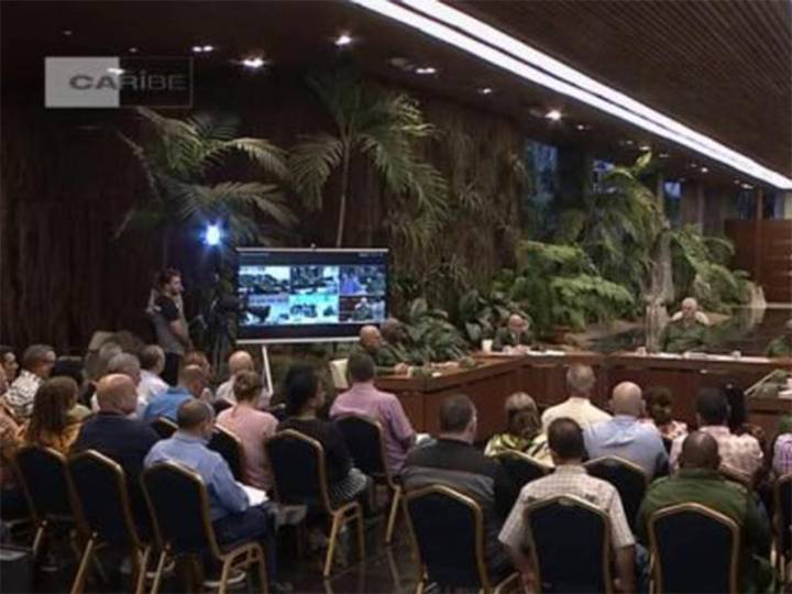 Presidente de Cuba destaca unidad nacional ante huracán Melissa