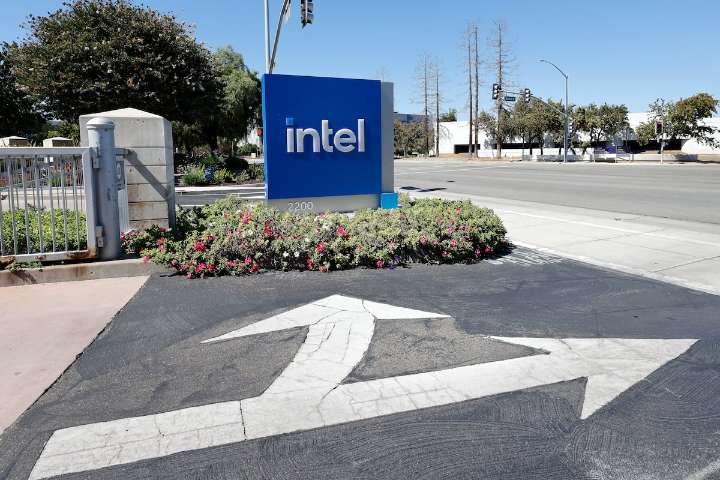 Intel se dispara en Bolsa ante la posible incorporación de AMD como cliente para su negocio de fabricación