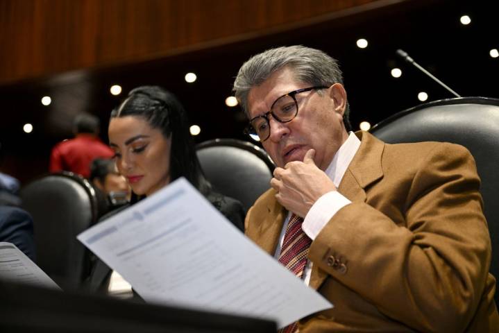 No habrá retroactividad en la Ley de Amparo: Ricardo Monreal
