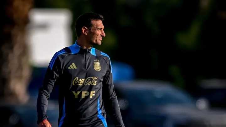 Scaloni desafectó a un futbolista de los amistosos de la Selección