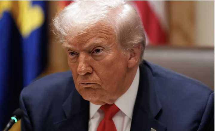 Jueza le impide a la administración Trump despedir a empleados federales durante el cierre de gobierno