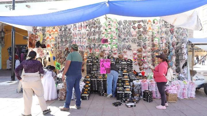 Para las próximas festividades de Salamanca, se otorgaron más de 400 permisos a comerciantes y artesanos locales
