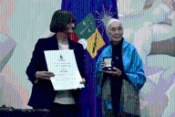 El día cuando la Universidad de Chile entregó distinción Doctor Honoris Causa a la etóloga Jane Goodall