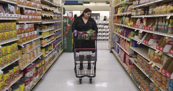 Kentucky explores backup plans as SNAP benefits face uncertainty under Trump administration