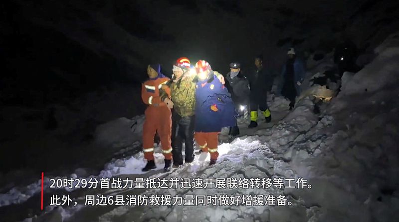 All stranded Everest hikers evacuated from remote Tibetan valley