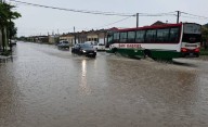 Tormenta en Bahía: algunas escuelas cerraron por precaución y cortaron el tránsito en Paso Vanoli