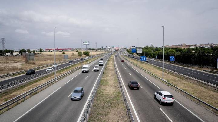 La UE aprueba permitir que se conduzca desde los 17 años en compañía de un mayor de edad