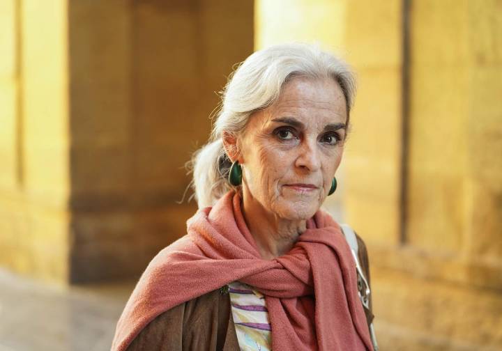 «Nahi denetik» baino «ahal denetik» ondu du hirugarren eleberria Lourdes Oñederrak