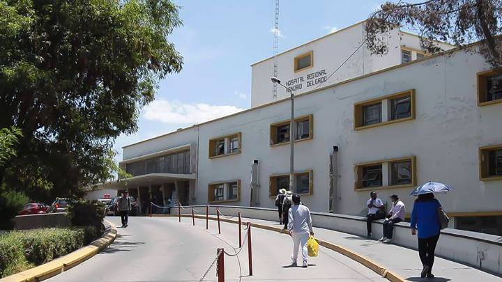Técnico de internet continúa en UCI tras sufrir descarga eléctrica en Socabaya