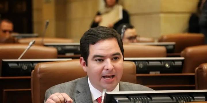 Carlos Meisel alerta sobre impacto fiscal del Presupuesto 2026 y anuncia medidas para proteger a la clase media