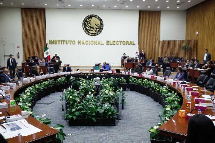 Eleva INE a 350 mdp presupuesto para retiro voluntario ante récord de 970 inscritos