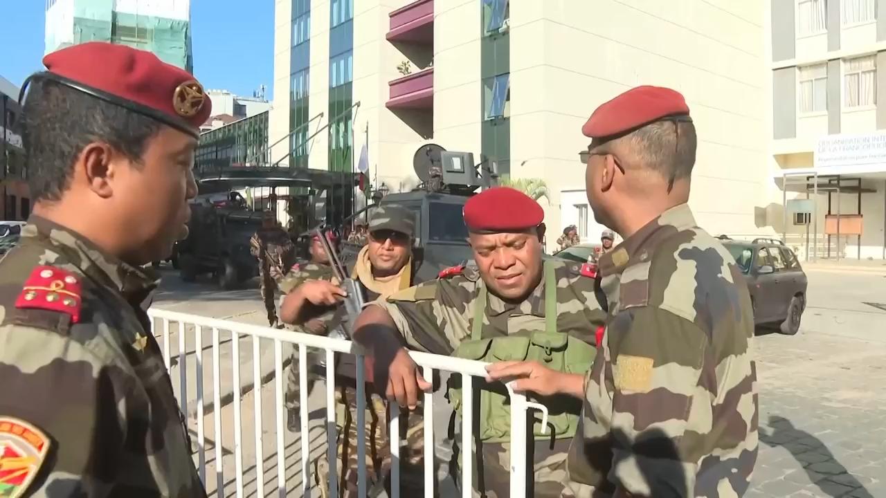 Military colonel announces that the armed forces are taking control in Madagascar
