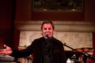 Jonathan Cain announces plan to exit band Journey in 2 years