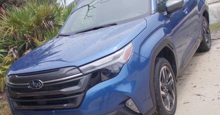 Car Review: New Hybrid model connects more dots