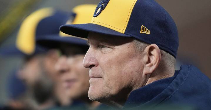 Brewers count on chemistry, pressure offense while awaiting NLDS opponent