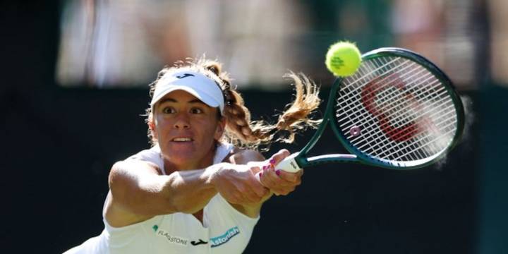 Solana Sierra remontó un partido complicado y se metió entre las cuatro mejores del WTA 125 de Mallorca