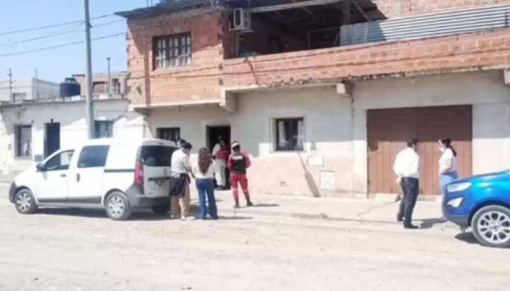 Mantuvo su cuerpo durante dos semanas: el brutal asesinato de joven a su madre en Argentina