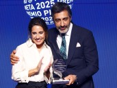 El escritor español Juan del Val ganó el Premio Planeta con una obra sobre una aristócrata que busca su libertad