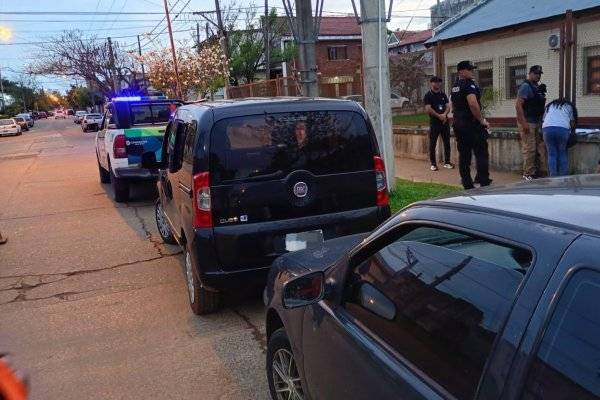 CERRÓ OTRO KIOSCO! Policías secuestran cocaína, balanza, teléfonos y dinero en efectivo