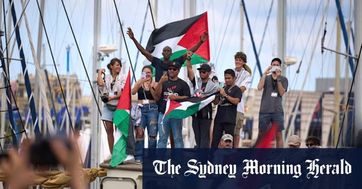 Gaza flotilla: Officials fear for Australians on boats approaching blockade zone