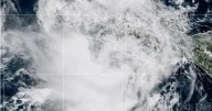 Tormenta tropical 'Raymond' se forma en costas de Guerrero