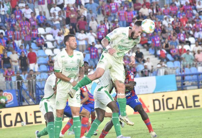 Unión, cada vez más cerca del abismo