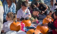 Deputies have carving party with kids in San Juan Capistrano