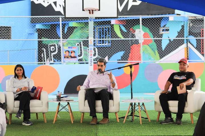 Maduro insta a no permitir una guerra en el Caribe