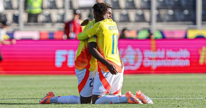 Colombia líquida a España y es el primer clasificado a semifinales del Mundial