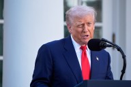 Jueza federal bloquea los despidos ordenados por Trump durante el cierre del gobierno