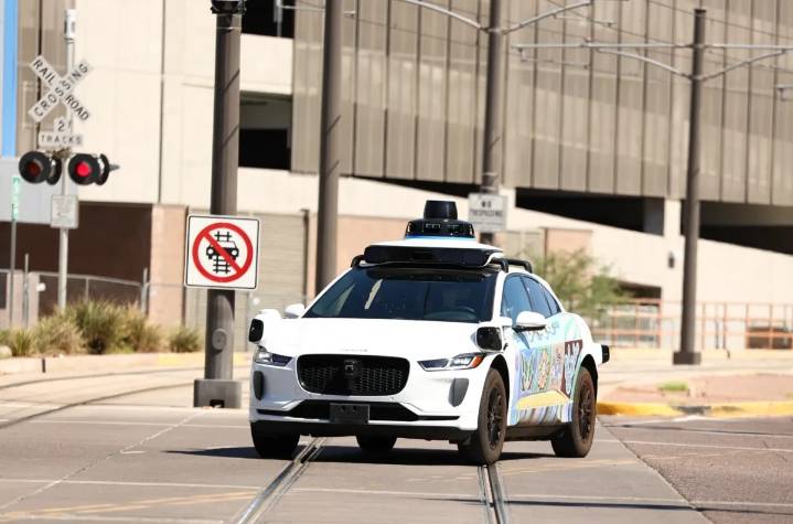I tried a self-driving taxi ahead of Waymo's UK debut