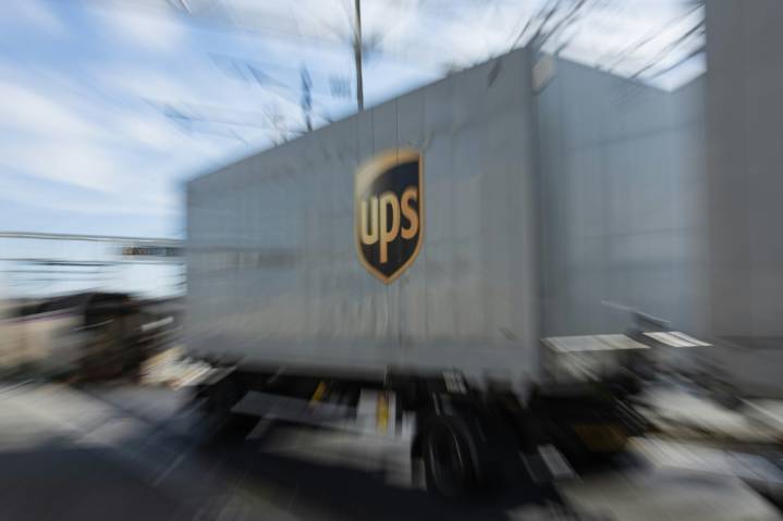 UPS continúa su reestructuración con la automatización y la eliminación de empleos