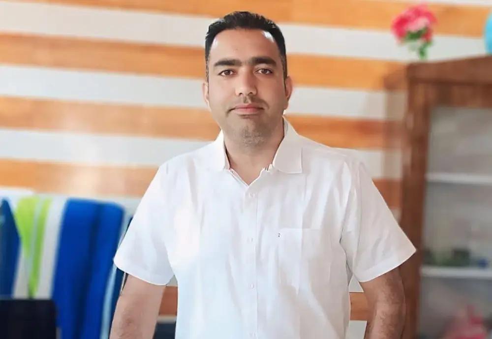 Kashmir Teacher Bags Fulbright Scholarship