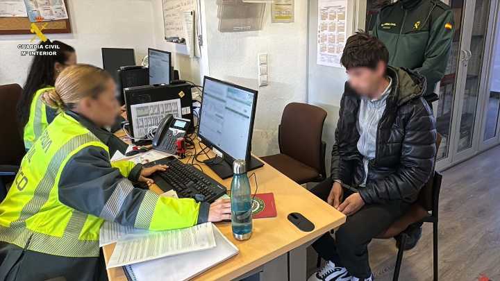 Detienen a un kamikaze en la AP-68: conducía borracho, sin carné y con un coche robado