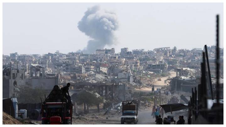 As the guns fall silent, Gazans find newly-reopened banks have no cash