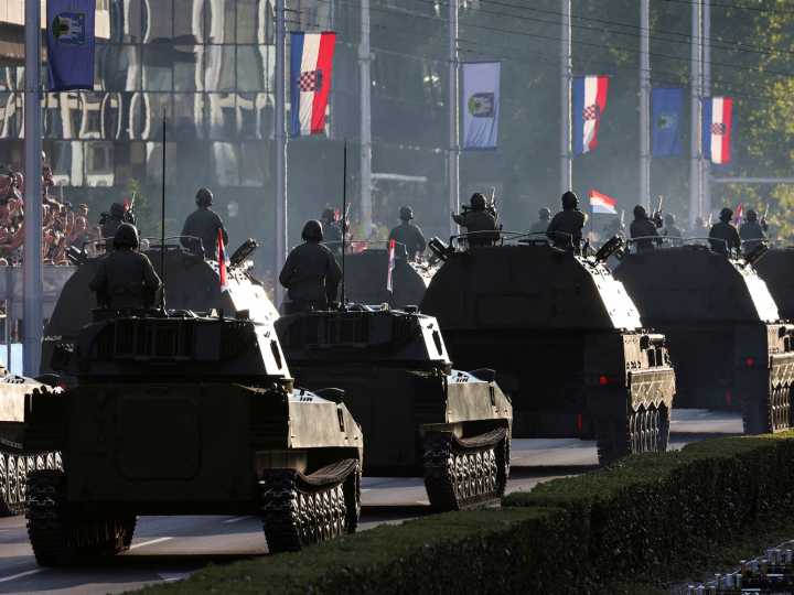 Croatia reinstates compulsory military service