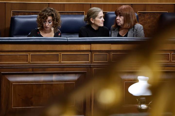 La mayoría de la UE ofrece ya una luz más barata que España a los hogares mientras el Gobierno da largas sobre Almaraz