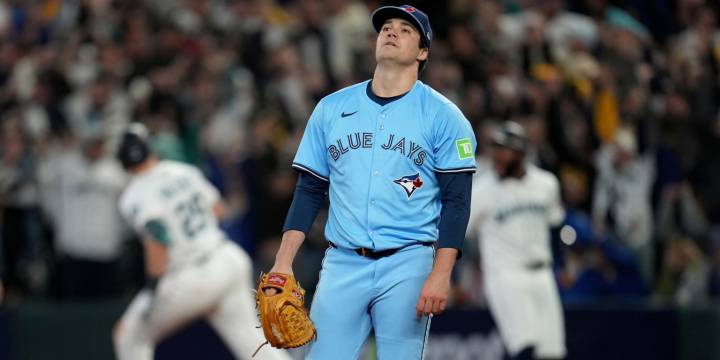 Blue Jays' bullpen blows lead in ALCS Game 5 loss
