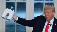 “Será hermoso”; plantea Trump construir Arco del Triunfo en Washington