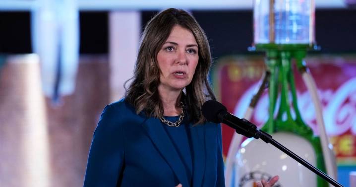 Danielle Smith says Quebec should develop natural gas extraction